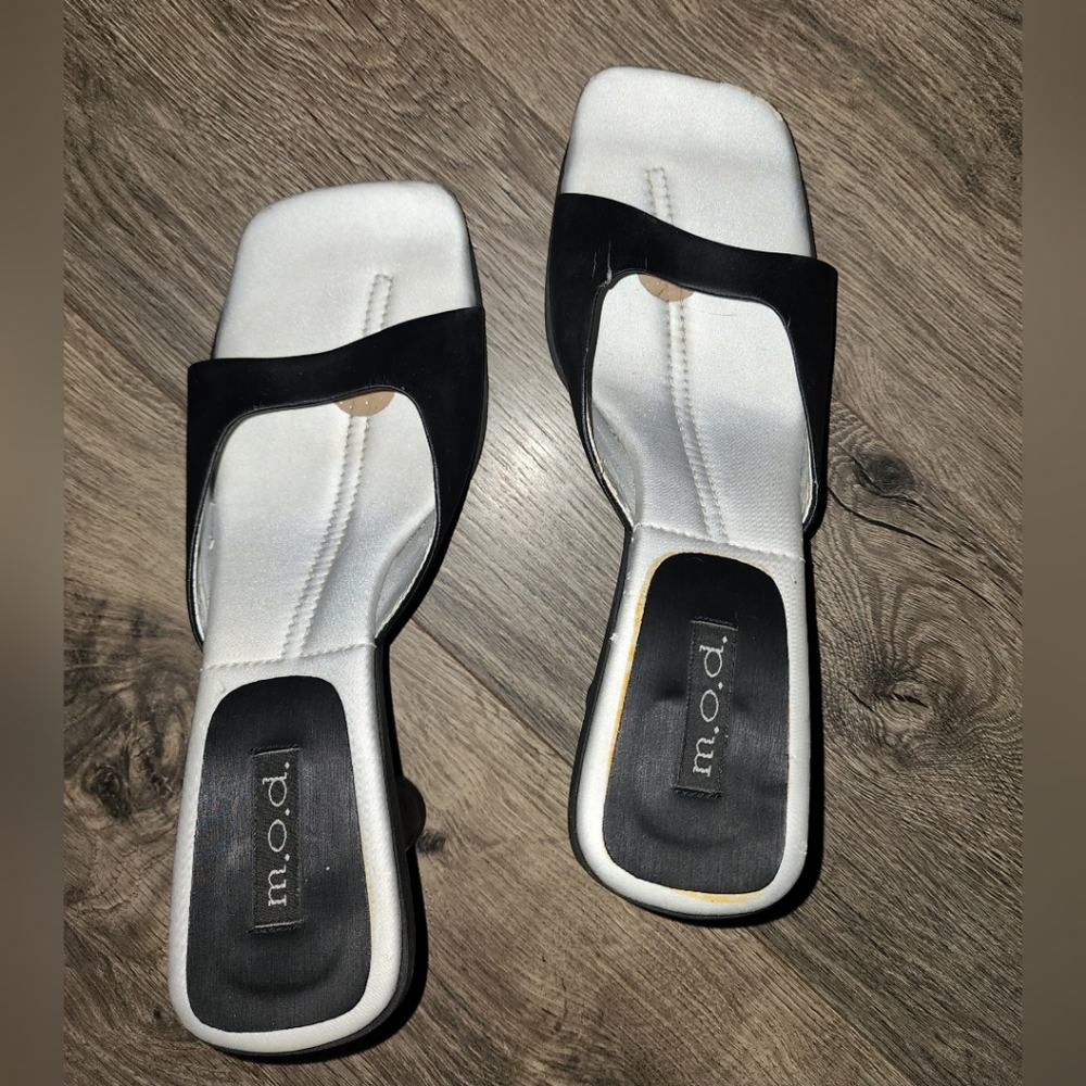 Chunky funky square toe vintage heels